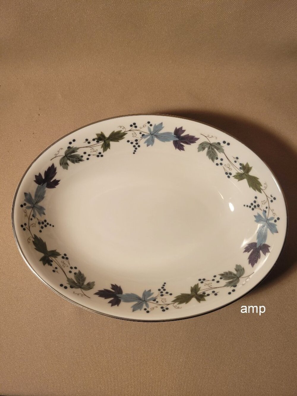 Royal Doulton Burgundy Oval Vegetable Serving Bowl (9 1/4" L) EXCELLENT!